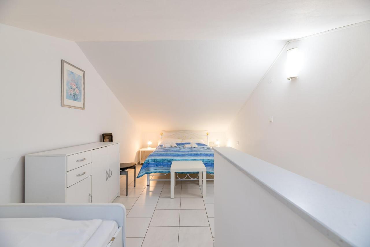 Beach Holiday Baska Экстерьер фото